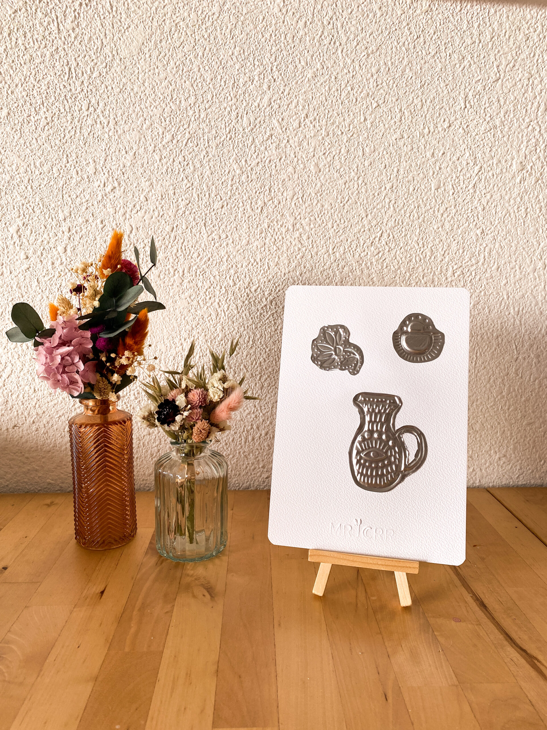 Gravure sur métal à repousser argenté – Image 5